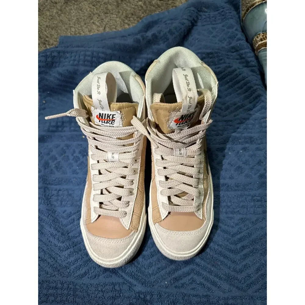 BT Nike Blazer‎ Mid '77 SE GS 'Dance - Sanddrift' DQ0369-100 Size 4